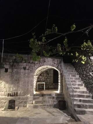 Дома для отпуска VOLAT Vintage Holiday House Херцег-Нови Дом с 2 спальнями-28